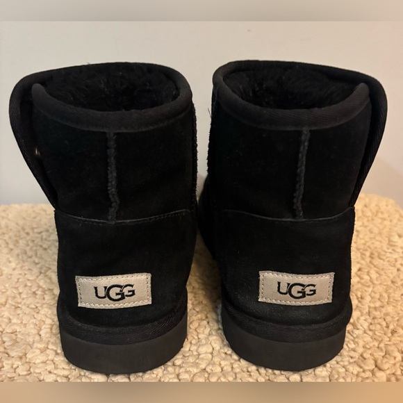 UGG Jonas Mini Boot - Picture 5 of 6